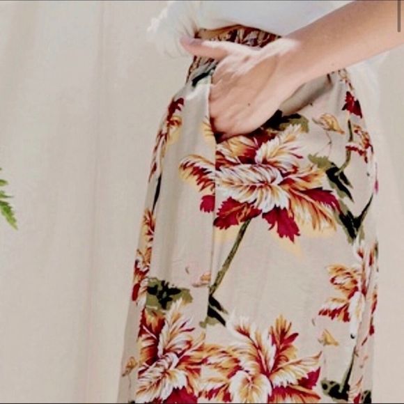 Khaki printed Crepe WIDE Bell Bottoms - Picture 3 of 7